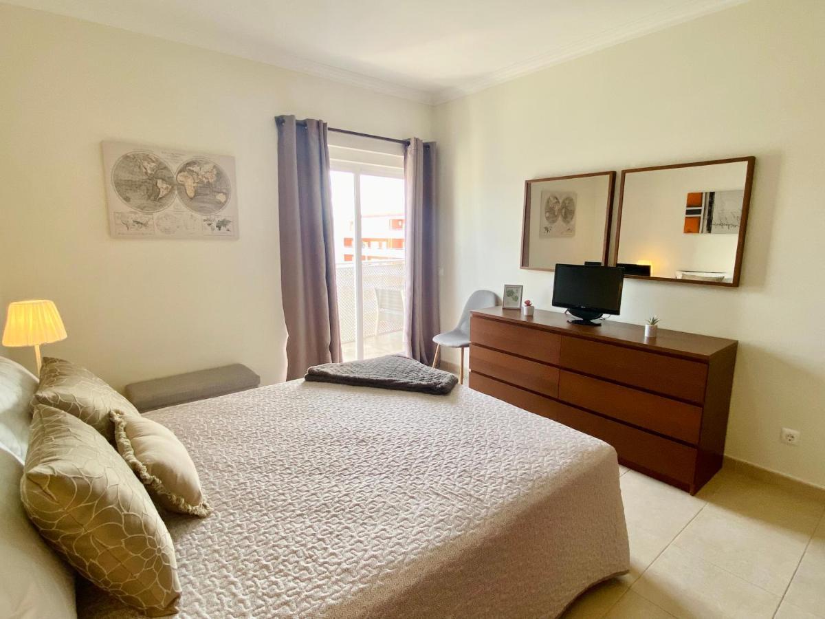 Apartamento T1 Flamingo - Portimao - 1,5 Km Da Praia Exterior photo